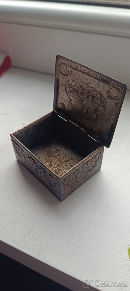 Starožitná plechová krabička - 2