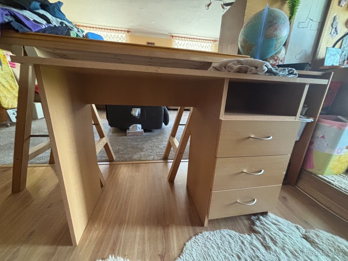 Kancelářský - studenstský stůl Buk - 2