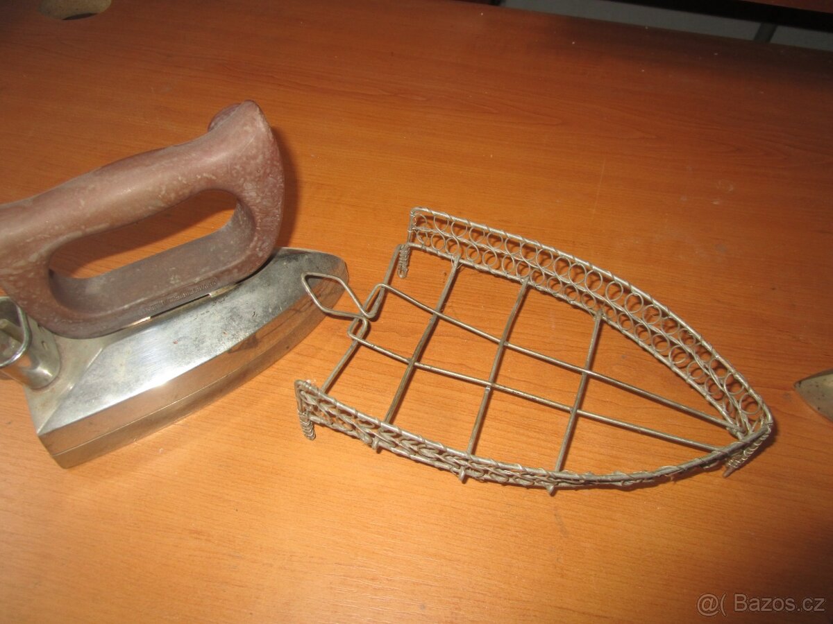 starožitné žehličky - 2