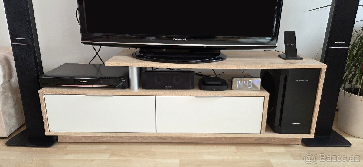 TV stolek + 2 zásuvky - 2