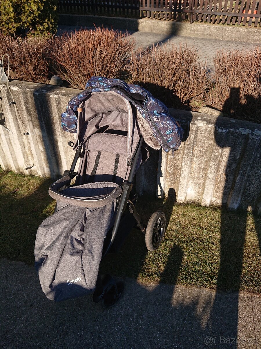 Lehký kočárek - 2