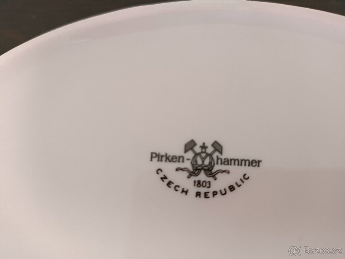 Růžový porcelán s dekorem fialek - 2