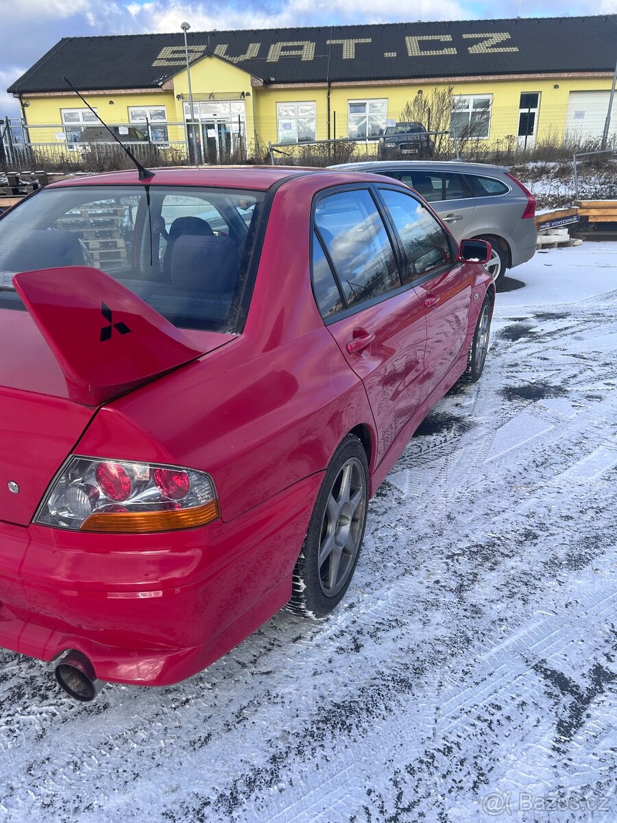 Mitsubishi Lancer Evo VIII - 2