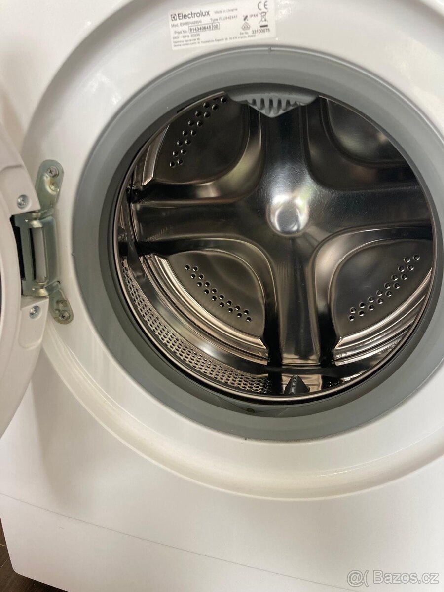 Slim pracka Electrolux - 2
