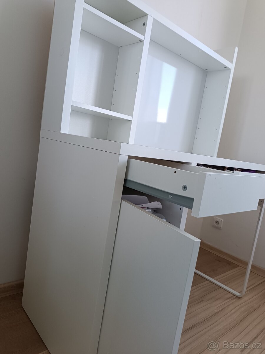 IKEA Micke stůl + magnetická nástěnka - 2