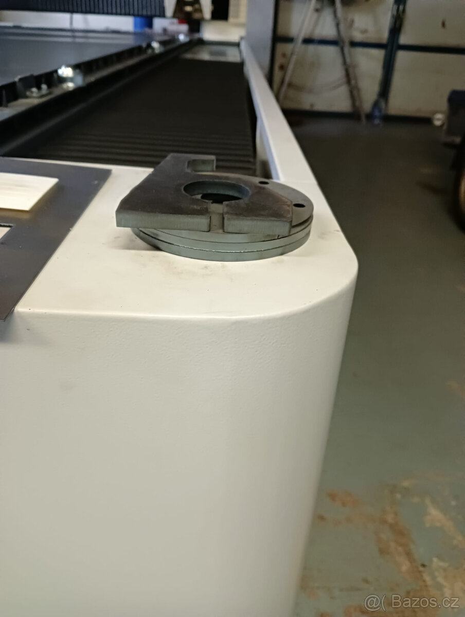 CNC vláknový laser na řezání plechů – nový, 3 kW, az 20 mm - 2