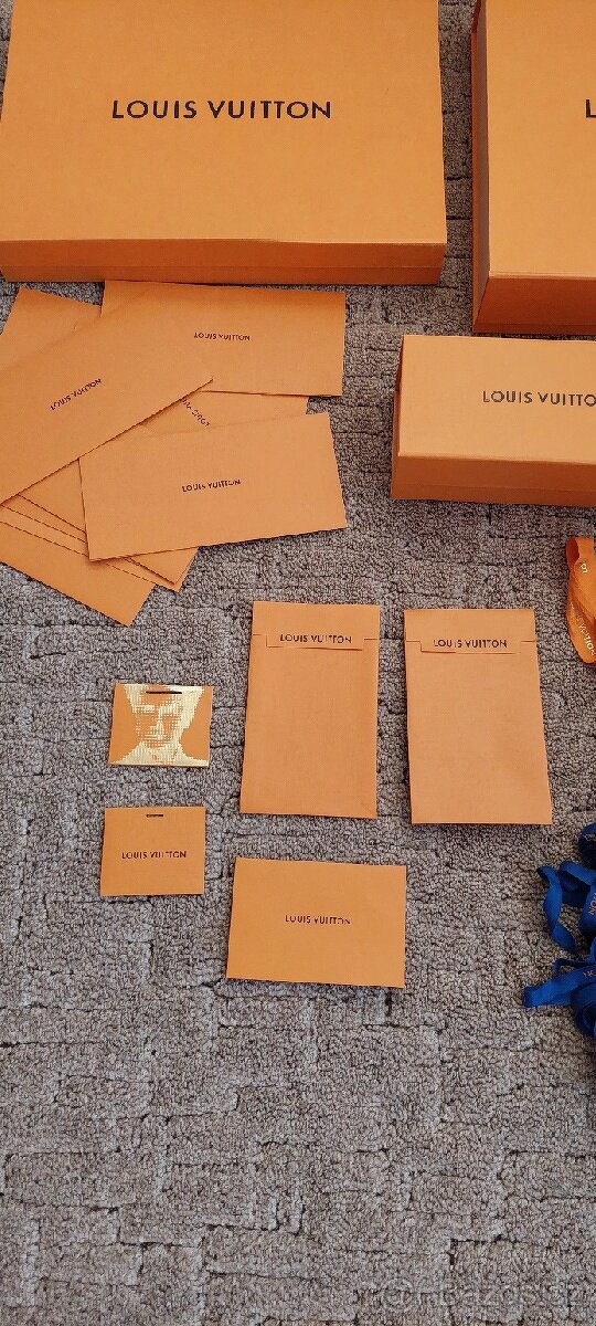 Krabice a stuhy Louis Vuitton - 2