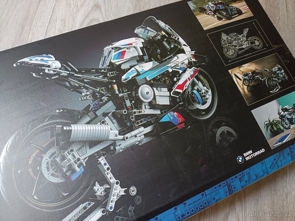 model TECHNIC - BMW M1000RR - 2