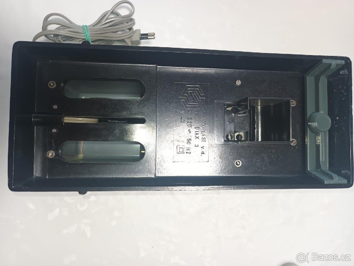 DĚTSKÁ PROMÍTAČKA POHÁDEK Z 80 LET - 2