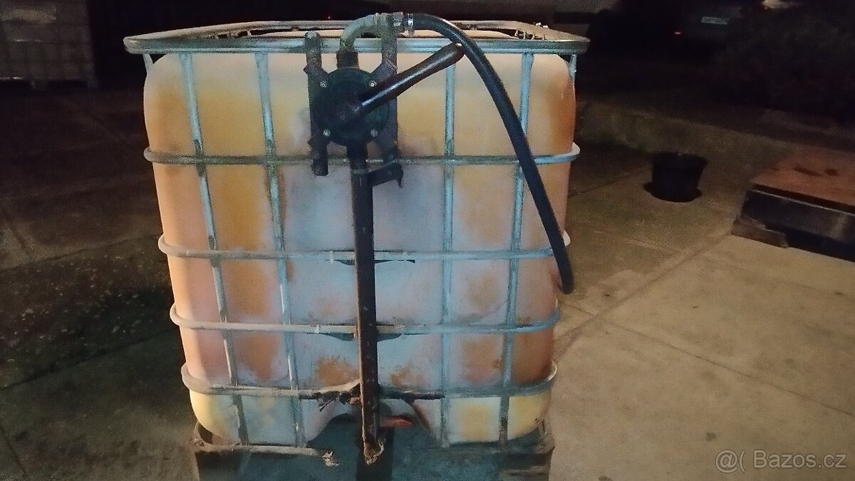 Prodám nádrž na naftu 1000l - 2