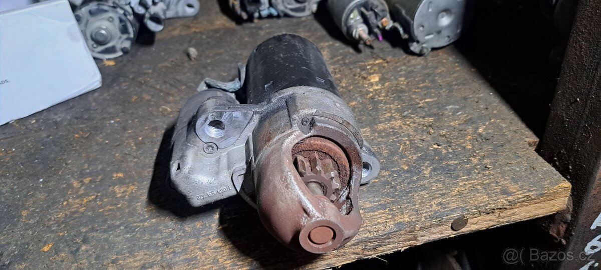 Starter audi A6 4F 3.2 auk 06e911023c - 2