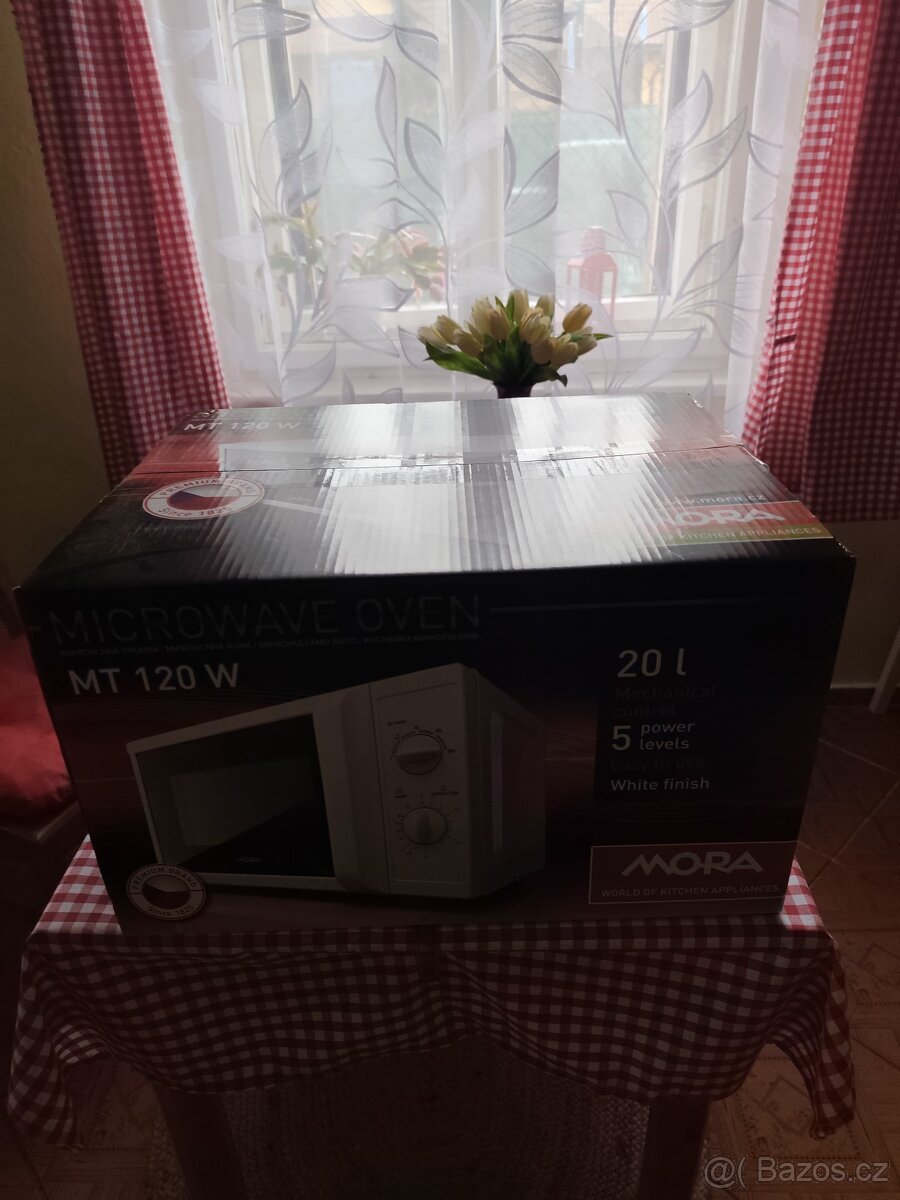 Mikrovlnná trouba MORA - 2