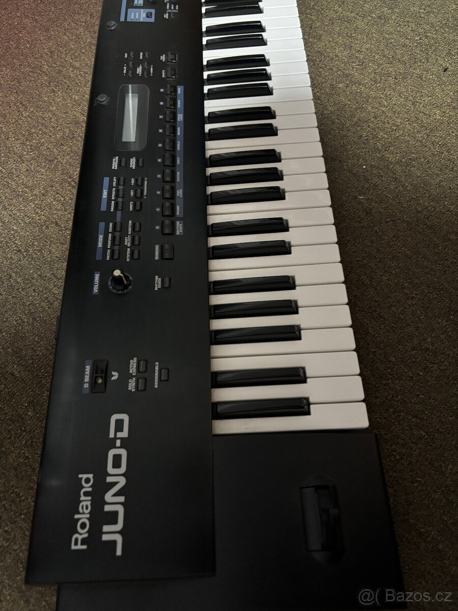 Roland Juno D - 2