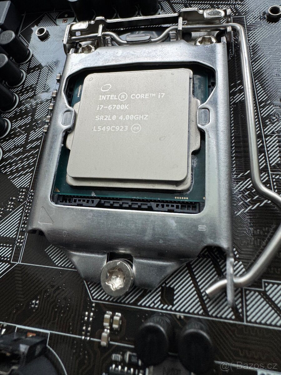 (prodáno ❌💰) PC 33 Fractal Design Focus 2 TG White - 2