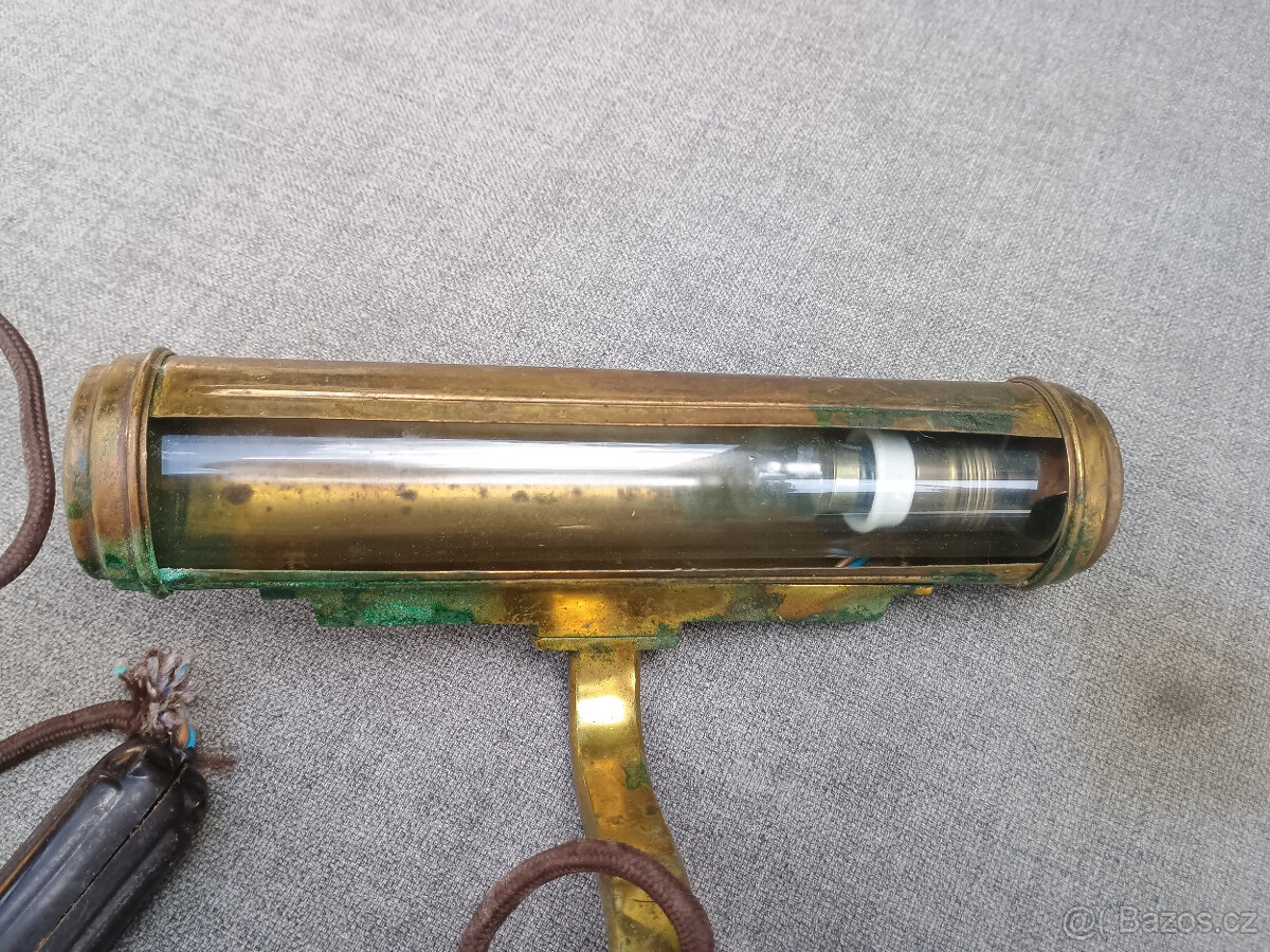 Stará mosazná lampička - 2