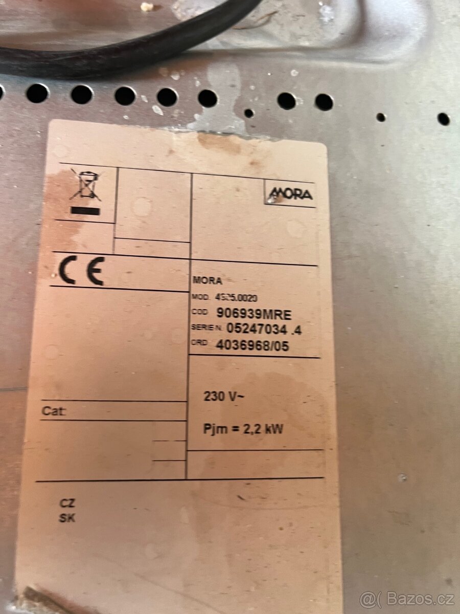 Vestavná trouba Mora - 2