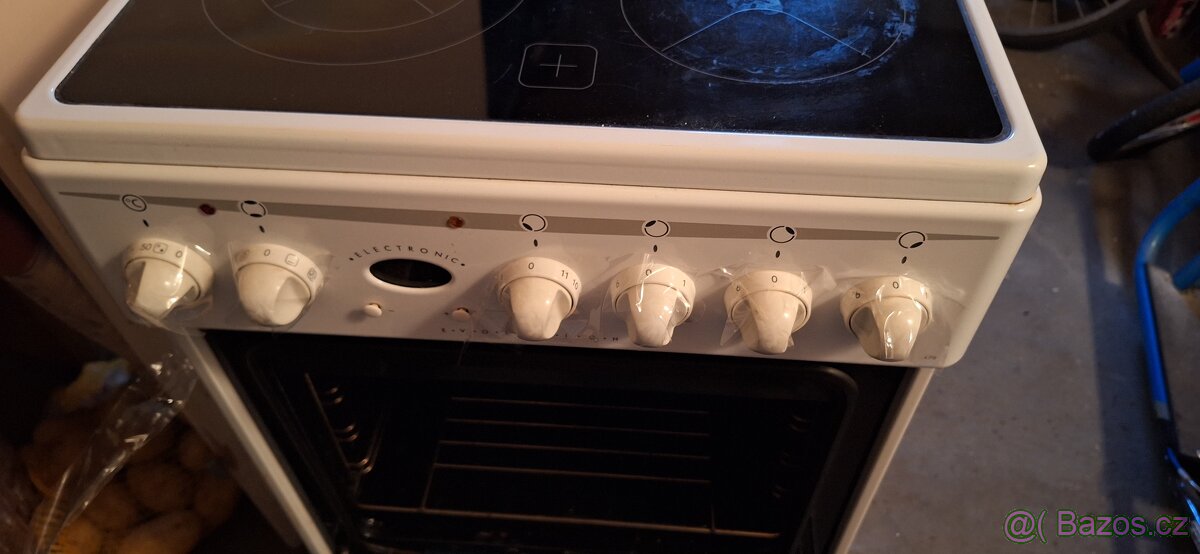 Sklokeramický sporák - 2