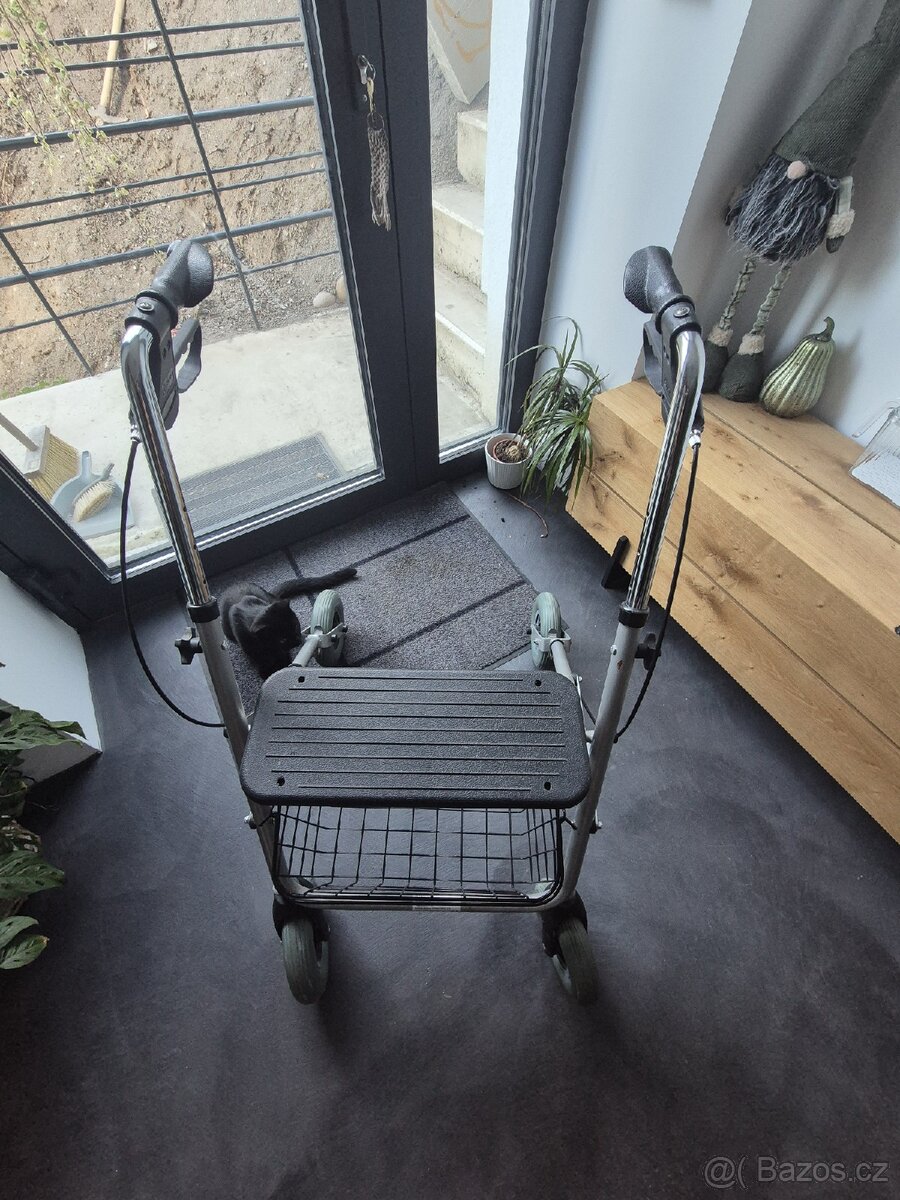 Chodítko pro seniory - 2