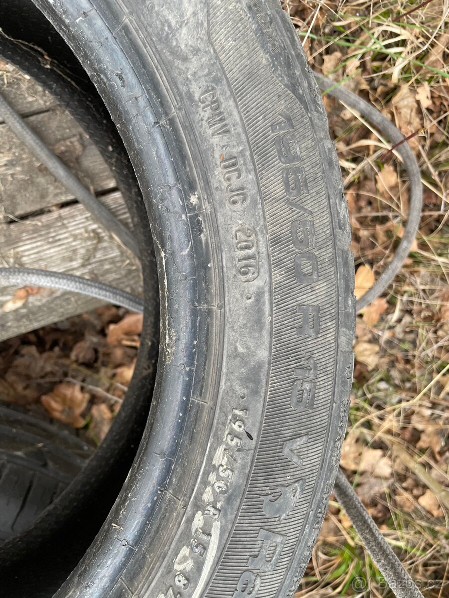 Pneu Uniroyal 195/50 R15 - 2