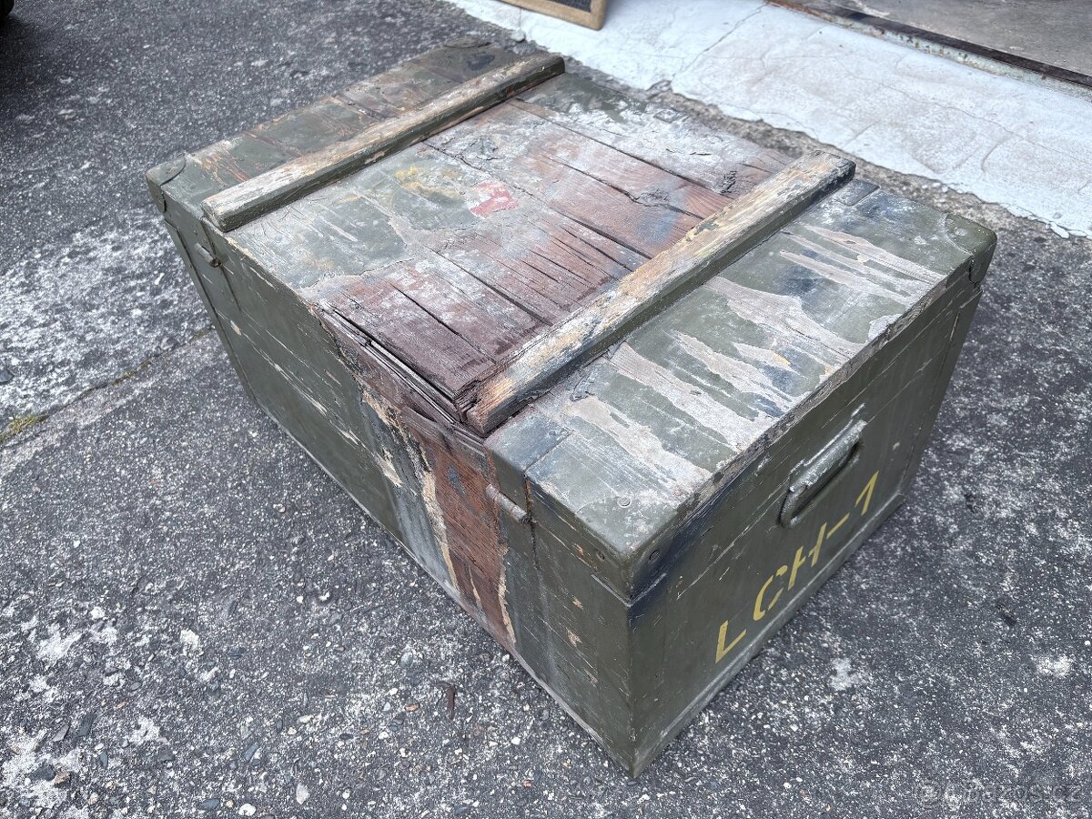 Vojenské armádní dřevěné bedny - 2