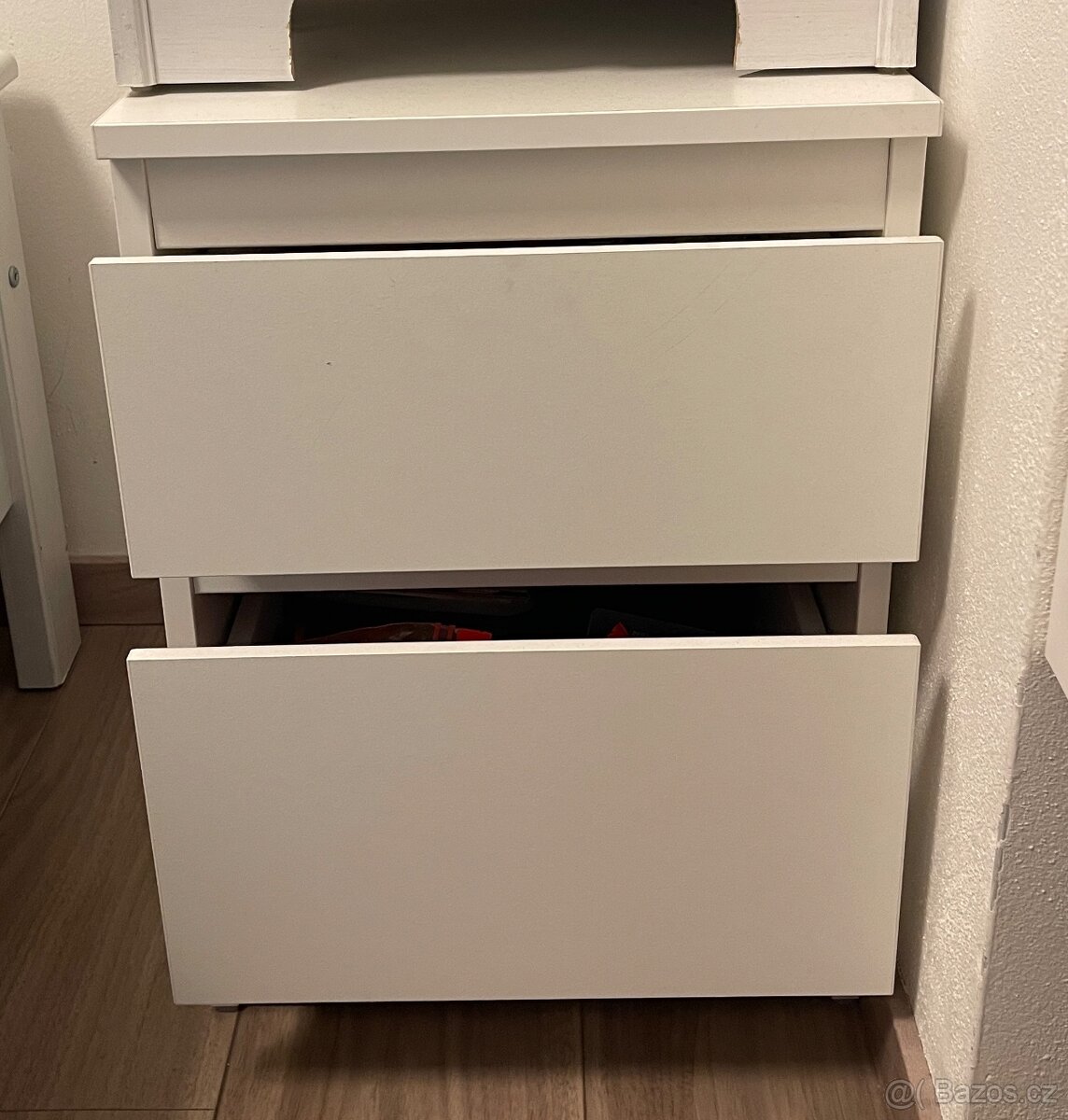 Noční stolek - 2 šuplíku - 2