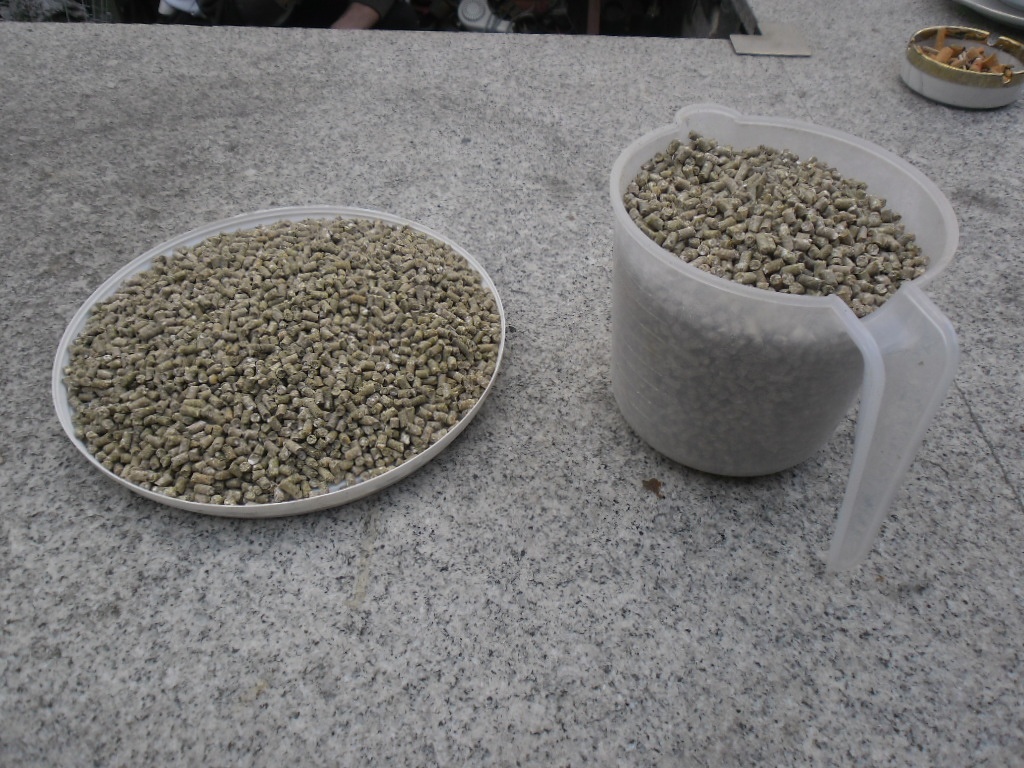 Granule pro slepice - 2