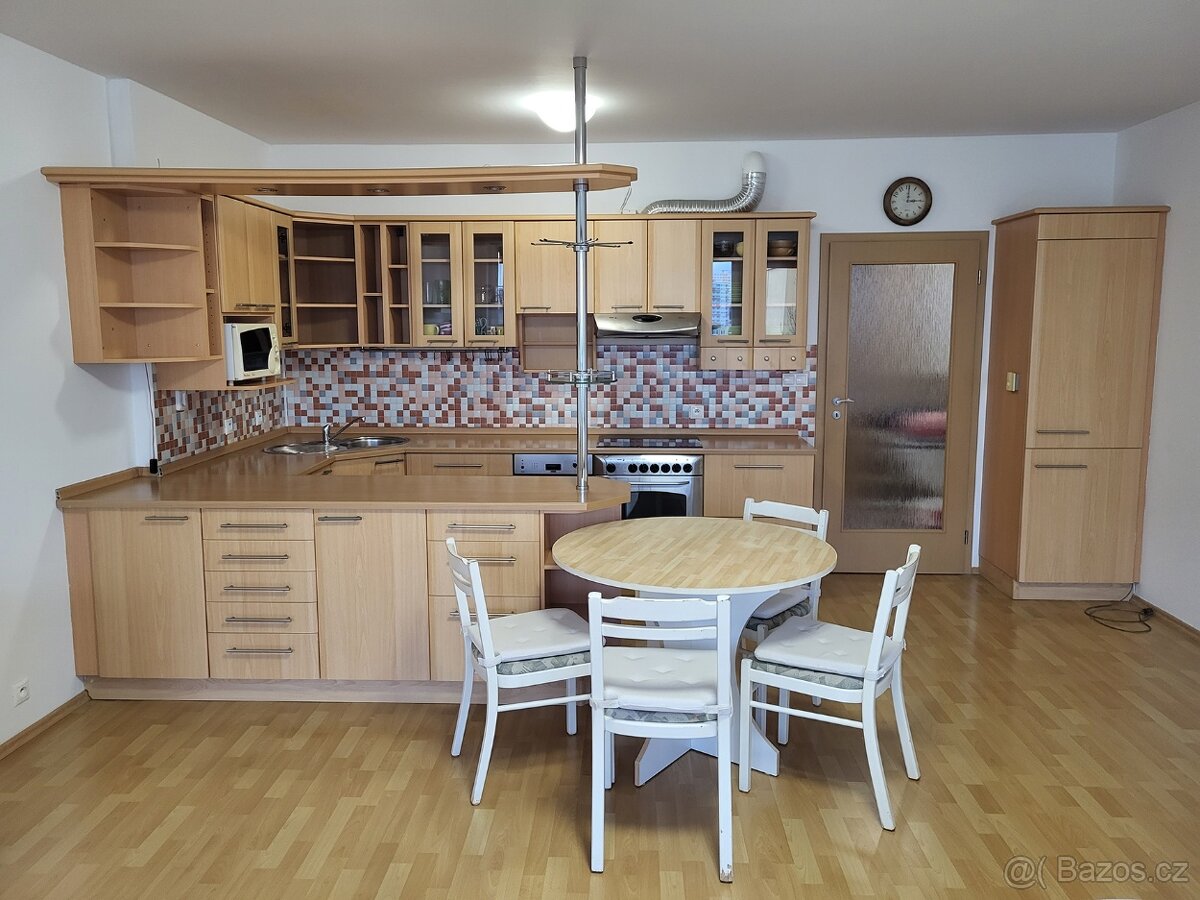 Pronájem plně zařízeného bytu - Praha 5 - Stodůlky - 2