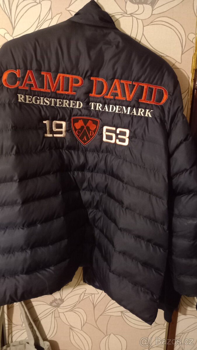 Camp David. Nová bunda stala 9000.kc za 3.000.kc - 2