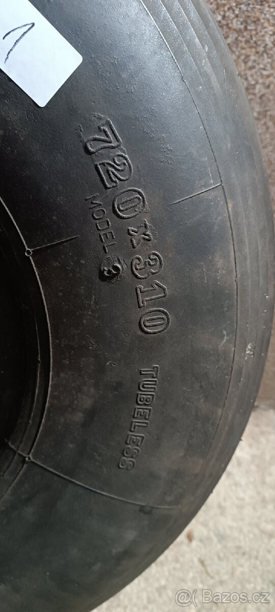Pneu na letadlo - 2