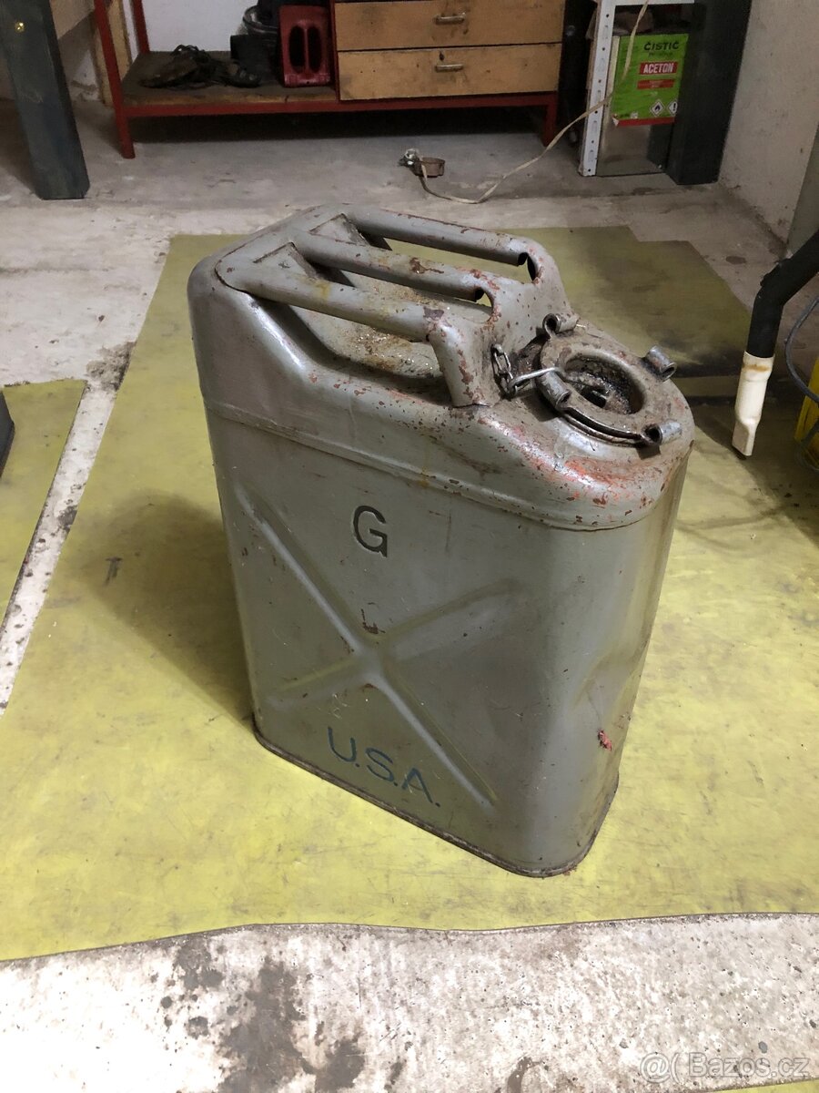 Americký plechový kanystr - 2
