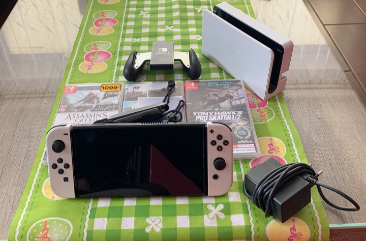 Nintendo Switch OLED - 2