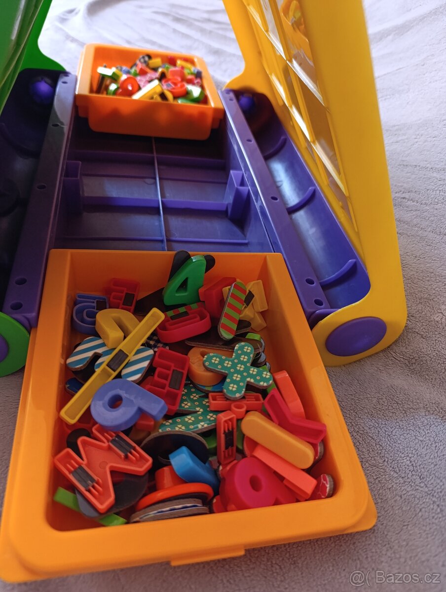 Plastová magnetická tabule s písmeny a čísly playgo - 2