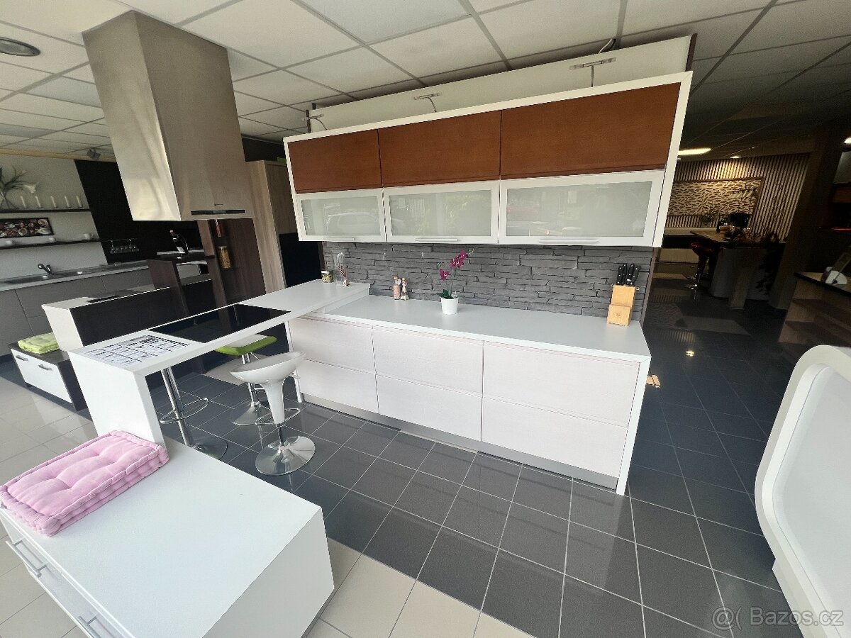 SKLADOVÉ KUCHYNĚ - 2