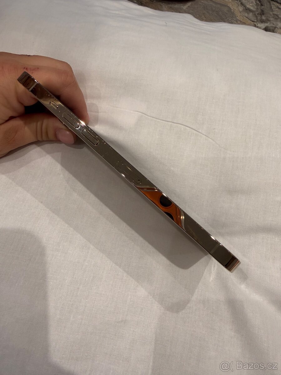 IPhone 12 Pro Max - 256GB - zlatý - super stav - 2
