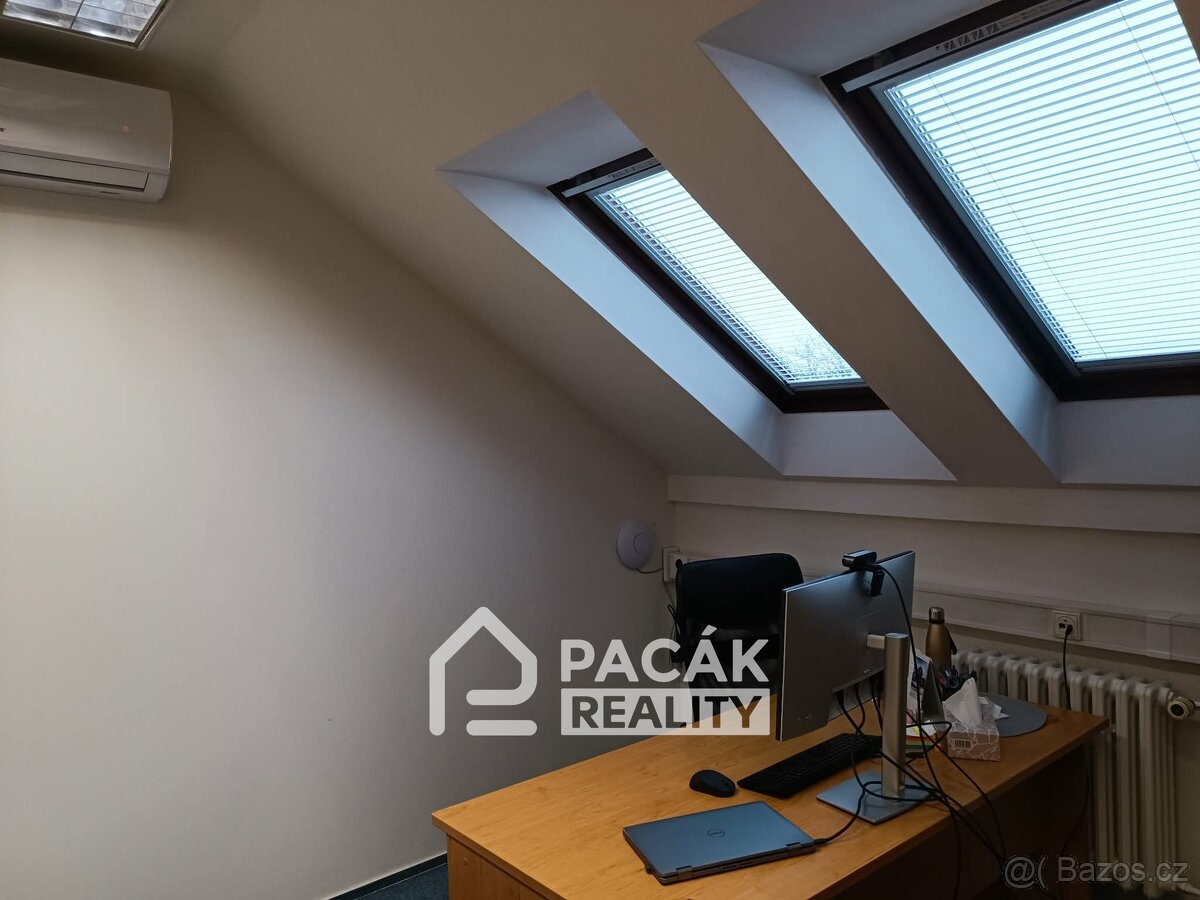 Pronájem kanceláře s plochou 12 m2, v administrativní budově - 2
