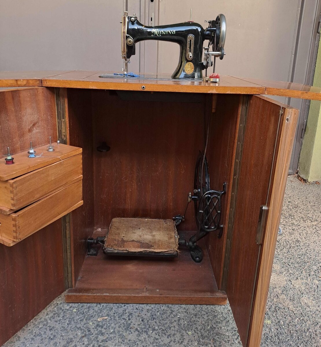 Šicí stroj MINERVA M16 - 2