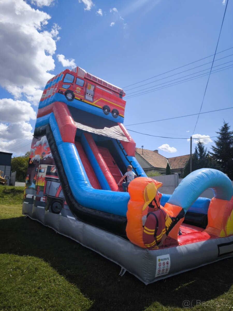 Prodám skakací hrad Požární auto/posezónní vyprodej - 2
