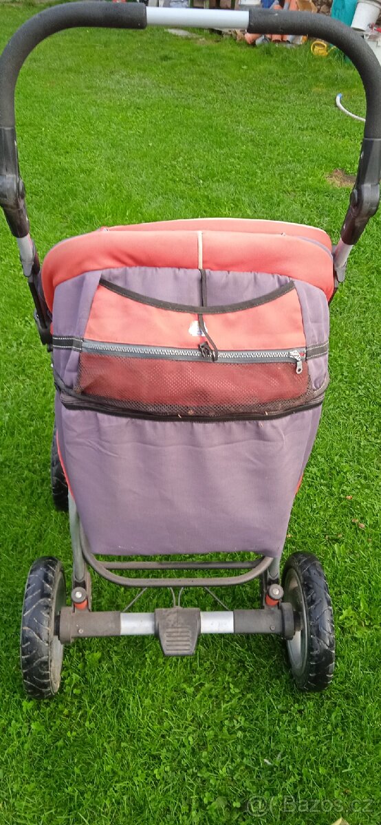 Kočár DorJan šedo-červený - 2