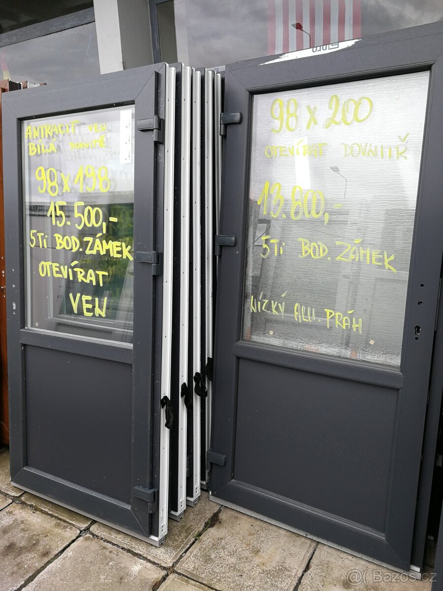 dveře vchodové - 2