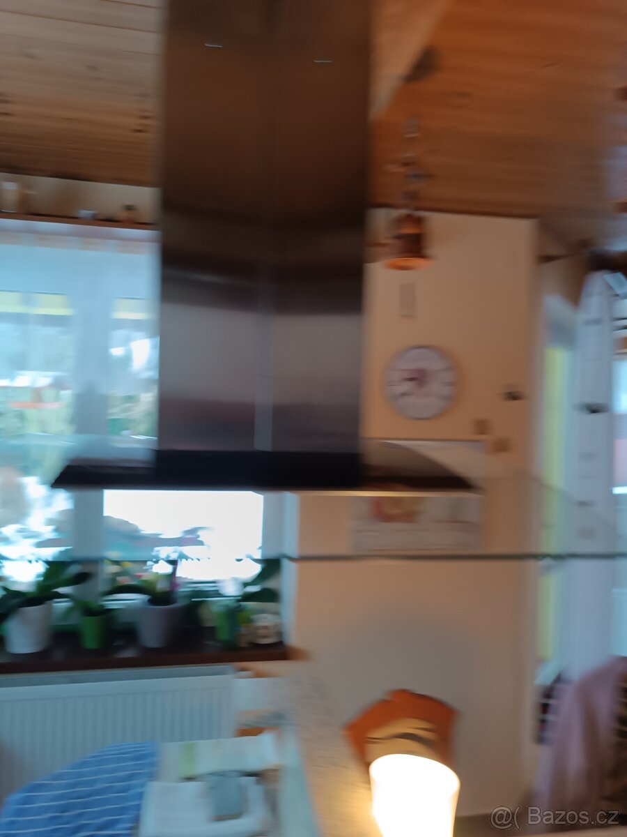 Nerezová ostruvkova digestoř - 2