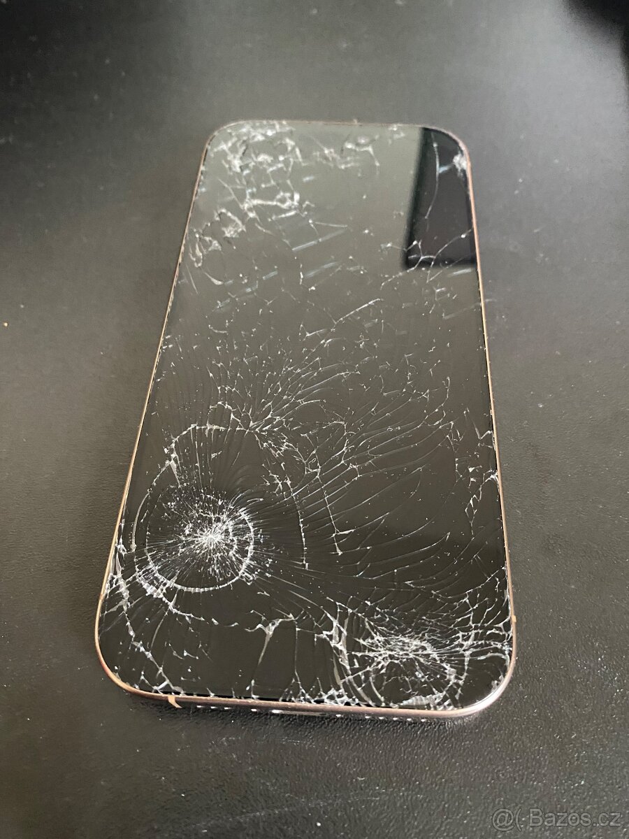 Iphone 16 pro 256GB - na opravu / díly - 2