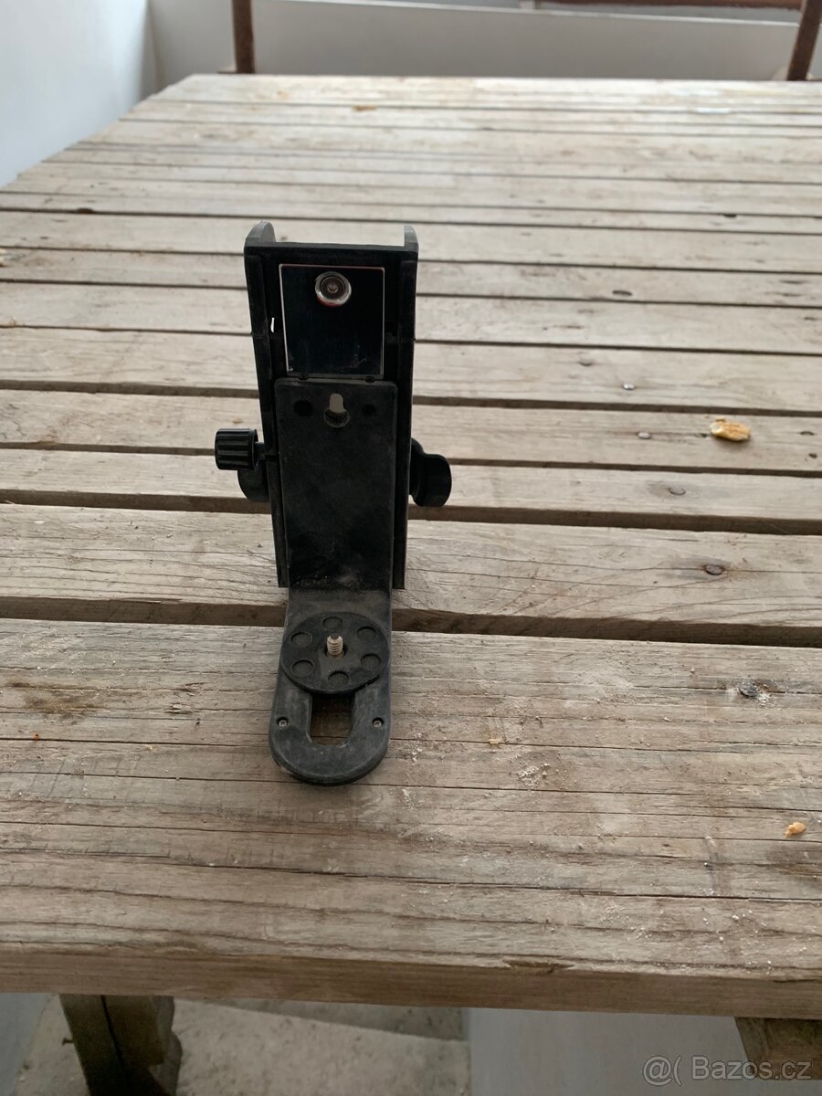 Bosch držák laseru na sádrokarton - 2