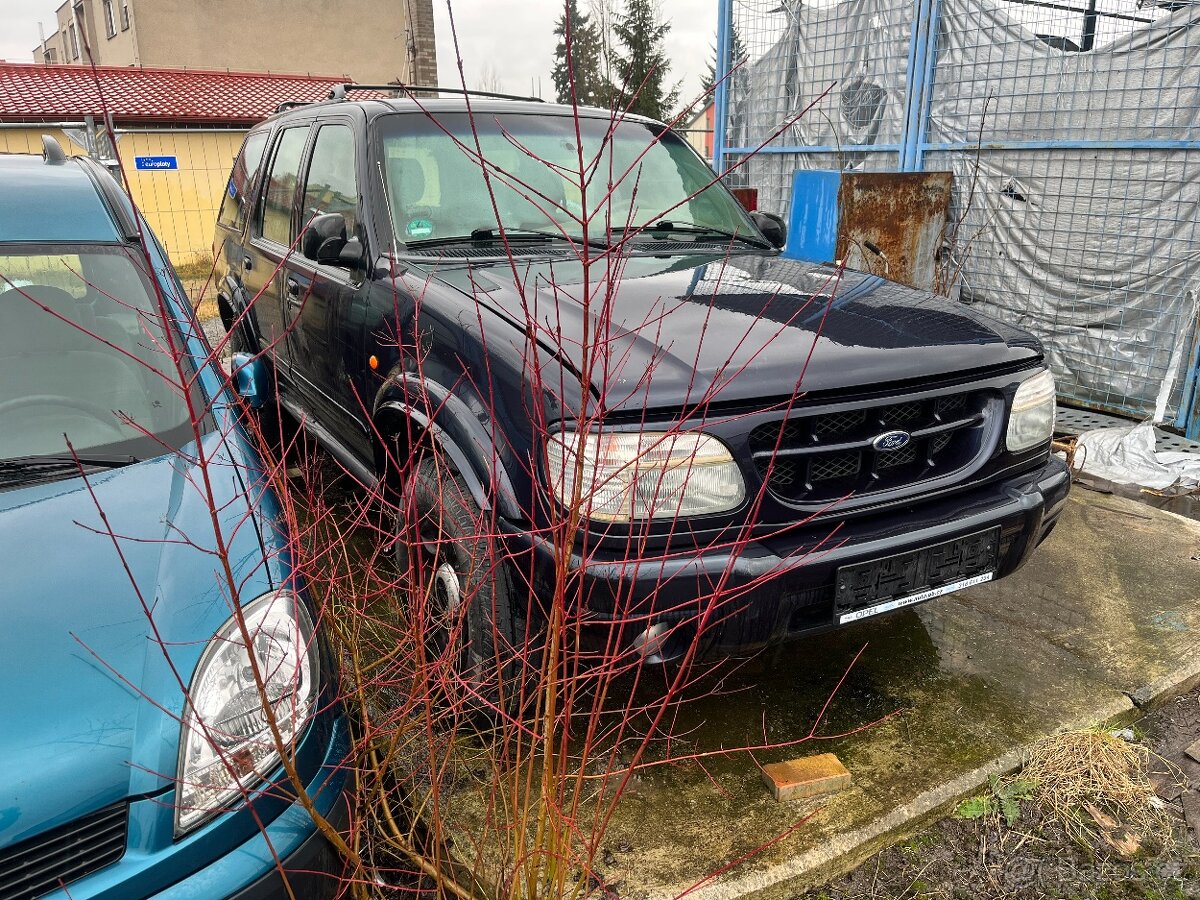 Ford Explorer 4.0 V6 - 2