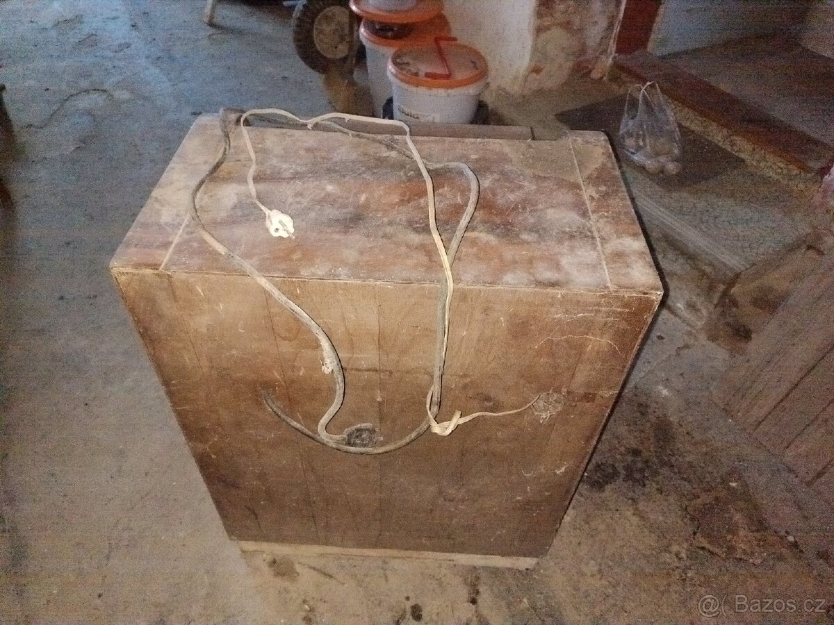 Gramofonová skříň - 2