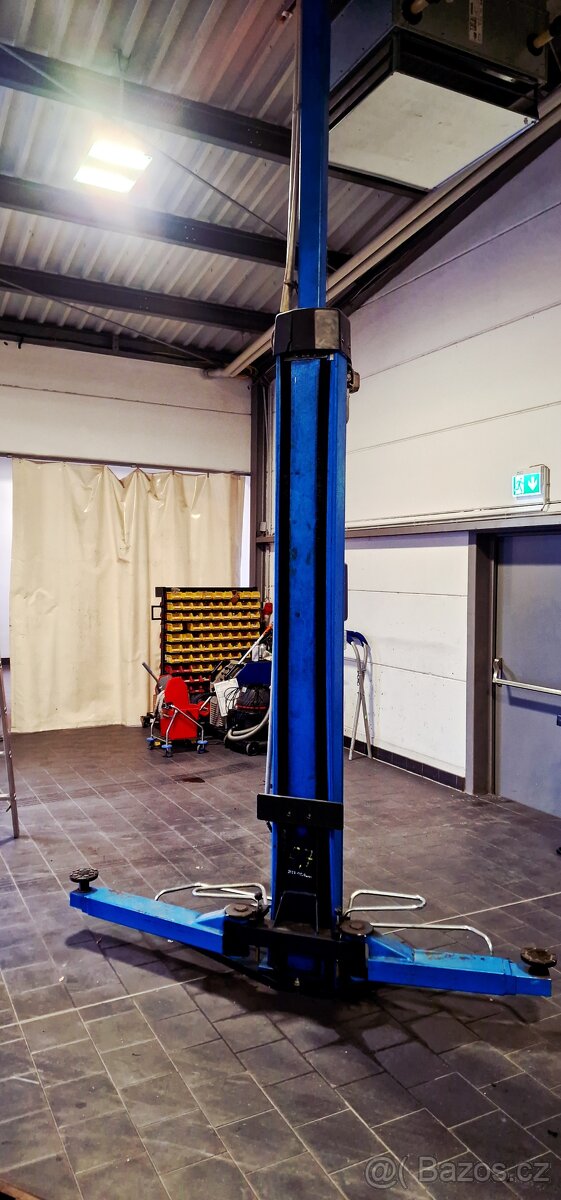 Dvousloupový zvedák Hofmann - 2