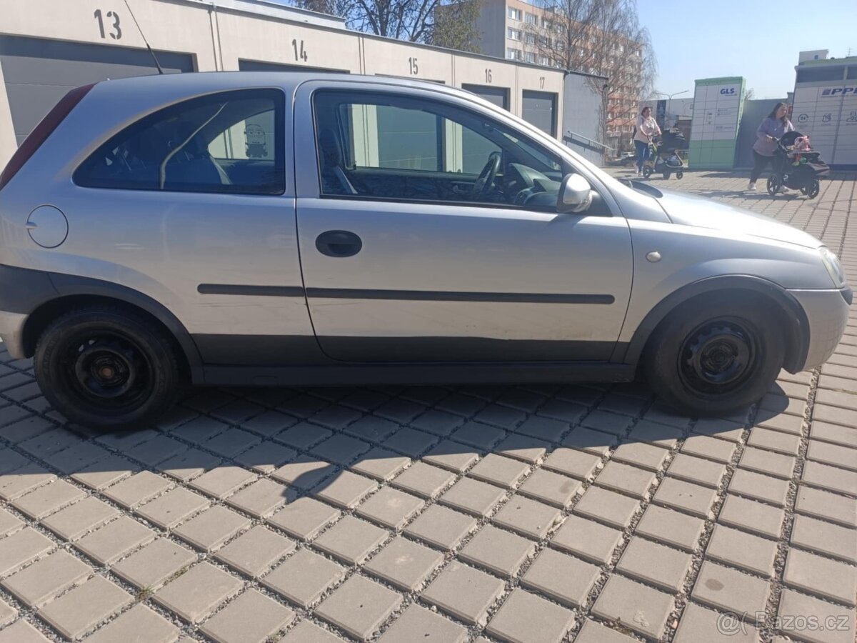 Na prodej Opel Corsa 1.0 12V 43kW Rok 2003 nájezd 212xxx km - 2
