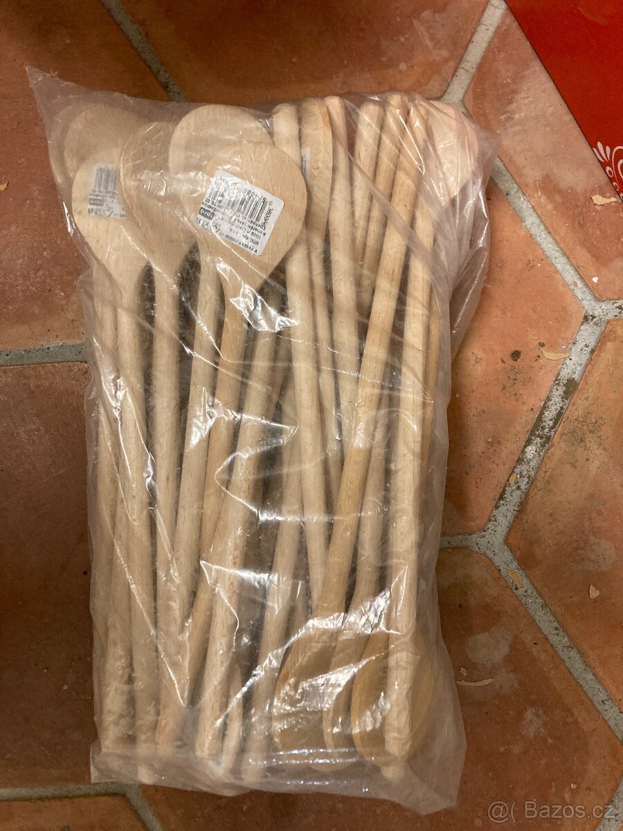 Dřevěné nově vařečky - 2