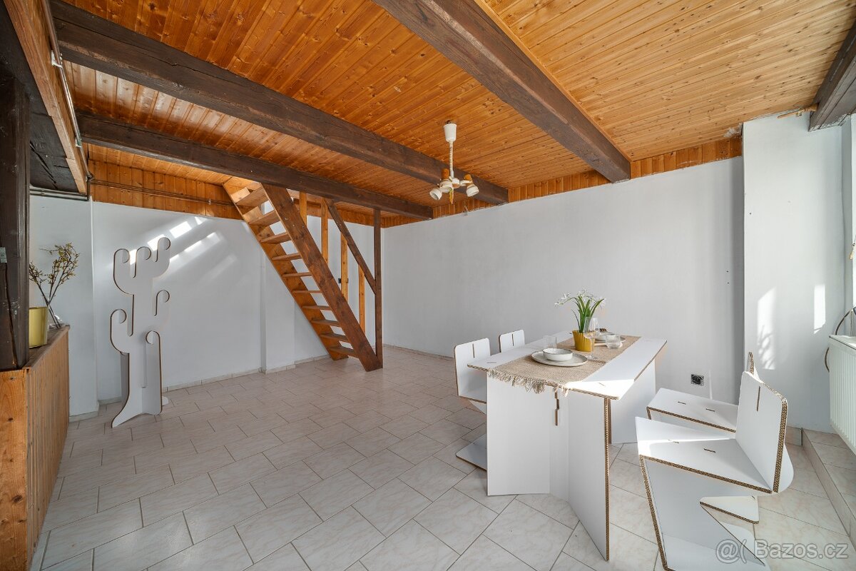 Prodej domu 138 m² s pozemkem 965 m² - 2