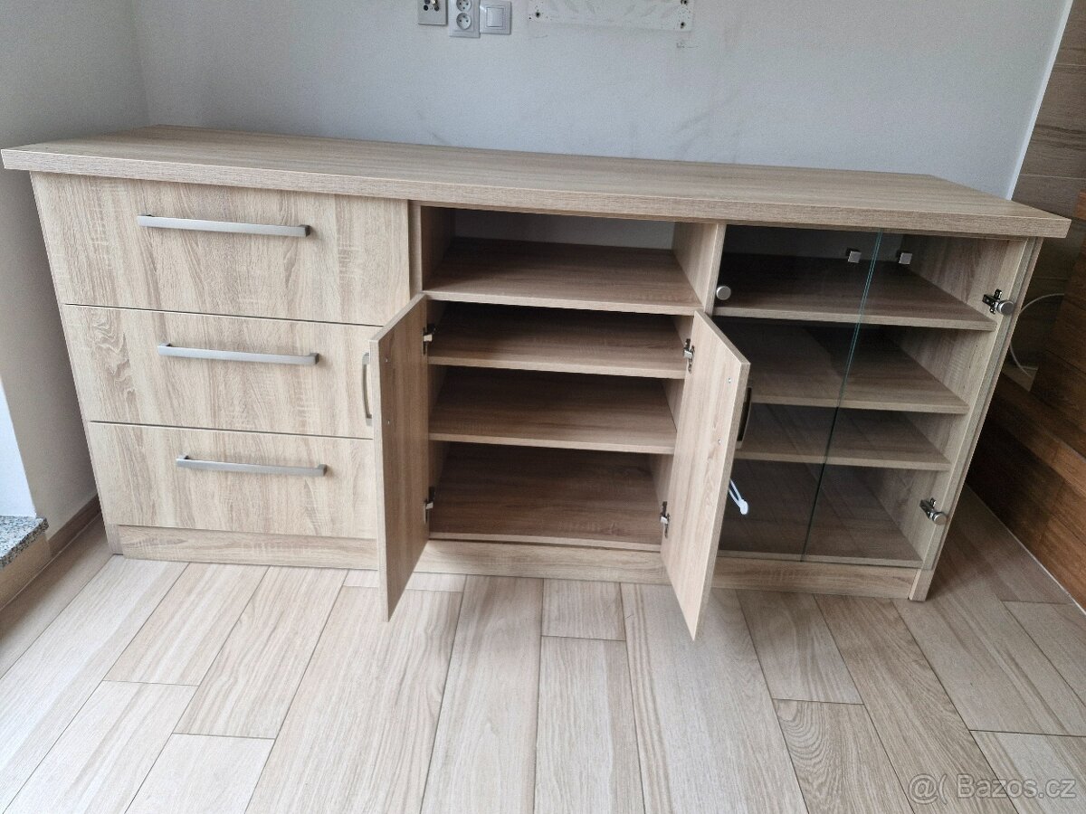 Kvalitní skříně/komody - do obýváku + peřiňák - 2