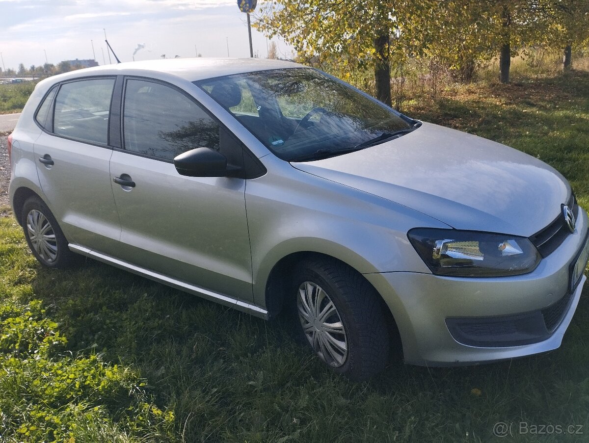 Prodám Volkswagen Polo 1.2 HTP, 51 kw, rok 2010, 5 míst, 4 d - 2